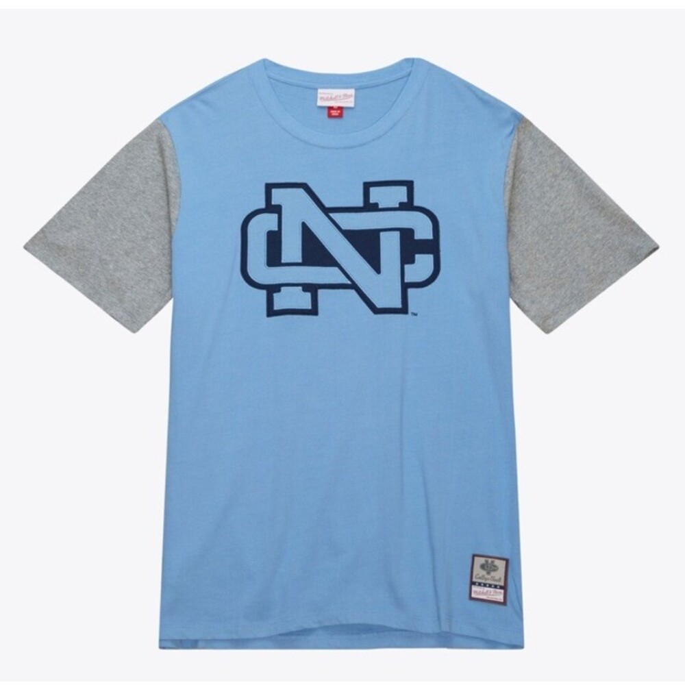 NWT Mitchell & Ness UNC Tarheels Tshirt Men M Short Sleeve Color Block Blue Gray
